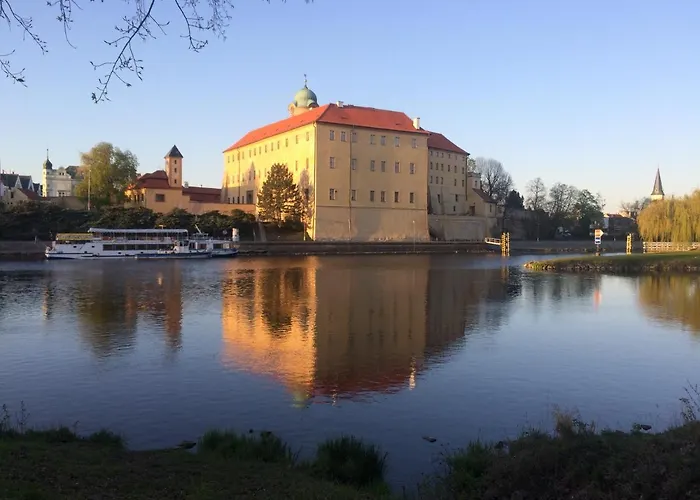 Zahradni Domek V Podebradech